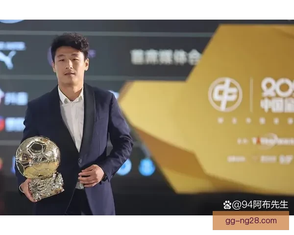 武磊荣膺中国金球奖实现四冠王辉煌成就